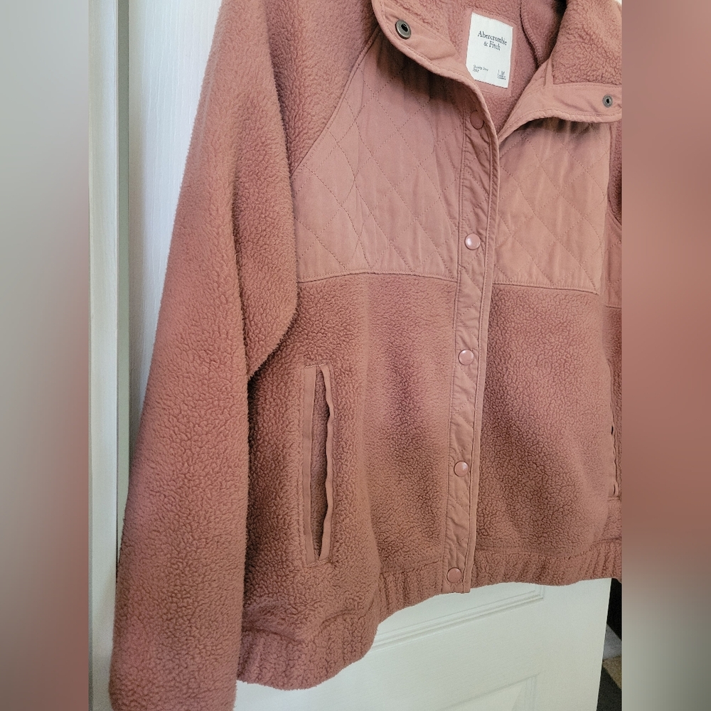 Abercrombie & Fitch Quilted Yoke Sherpa Fleece Snap Up Jacket Size Medium - Picture 5 of 14